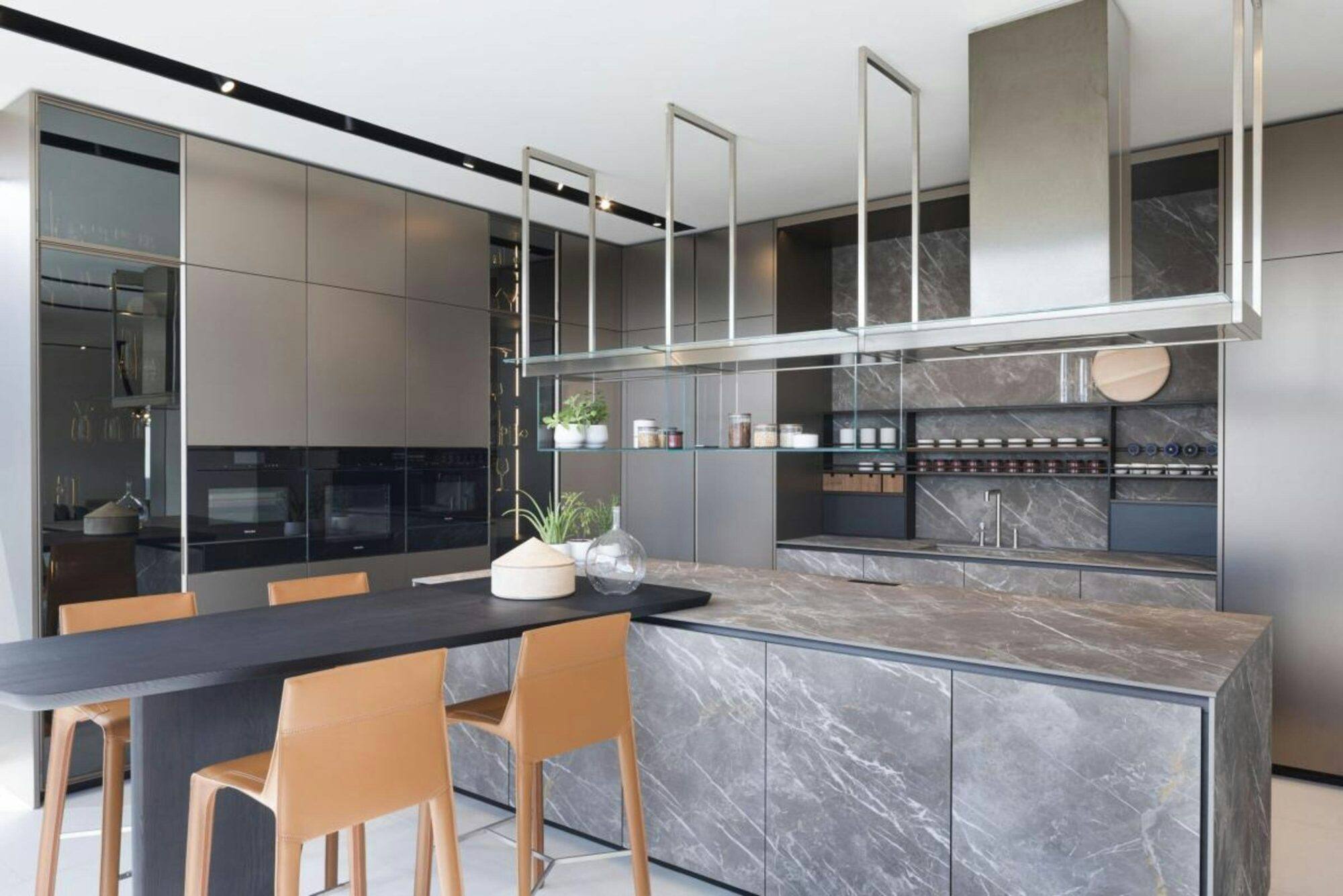 Cocina con isla abierta al comedor